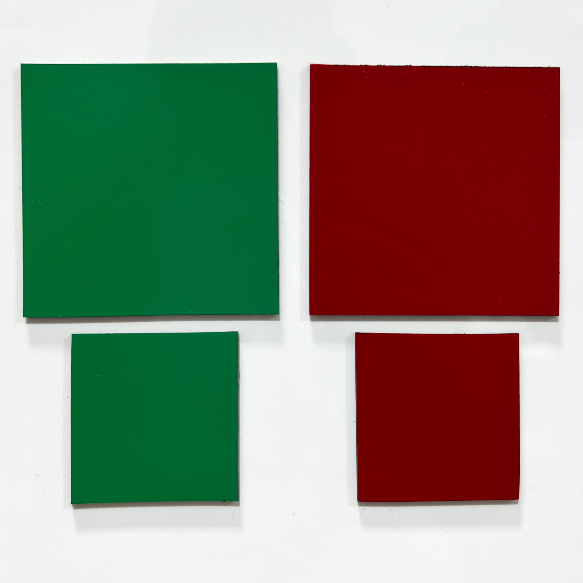 double-sided whiteboard magnet in red and green