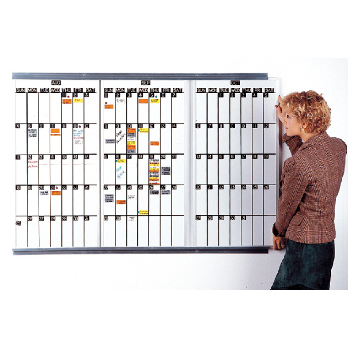 rotating lift-out calendar